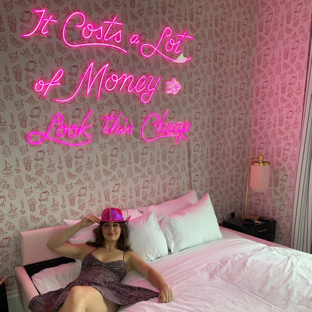 BACK IN BUSINESS 💕 - Picture 1 of 1